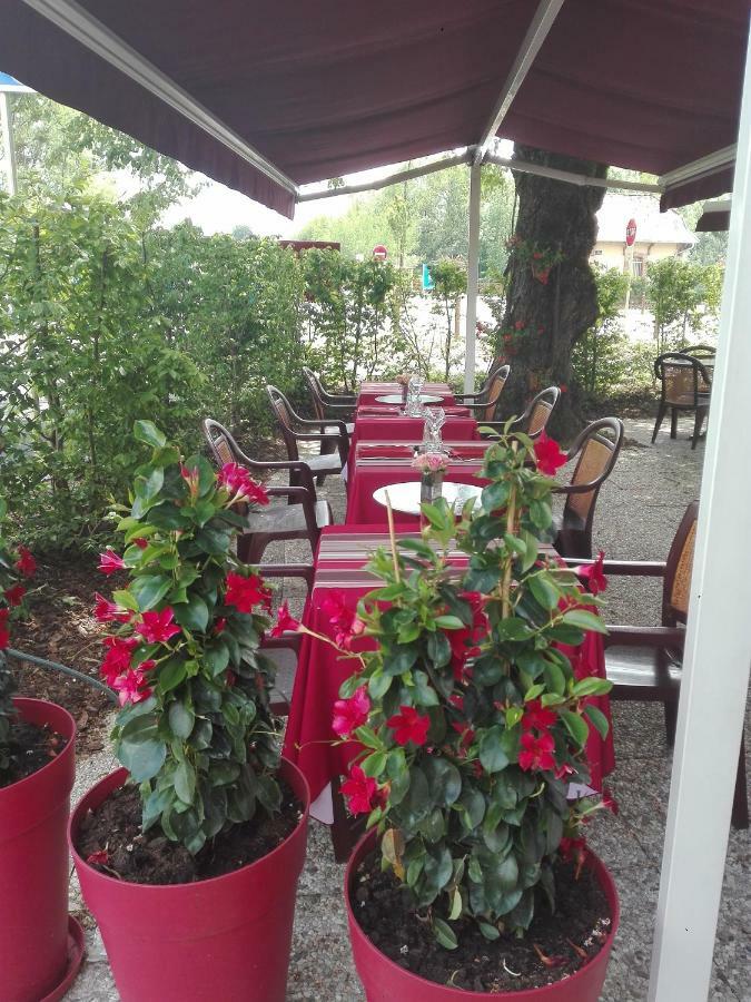 Auberge De La Terrasse Villersexel Eksteriør billede